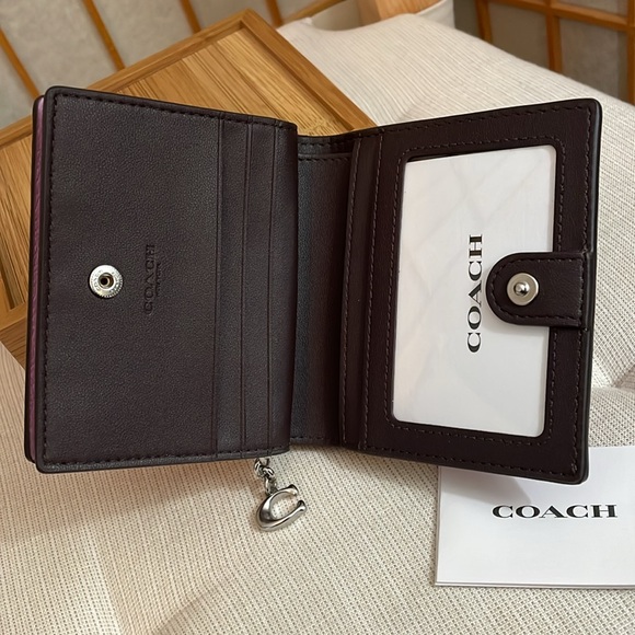 Coach Snap Wallet with Signature Canvas Interior in Silver/Iris NWT - Picture 11 of 14